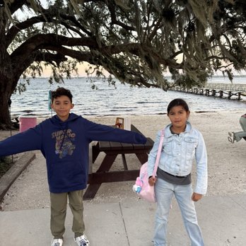 Salt Shack - The outdoor dining area is beautiful but can be windy! - Seafood Near Me - Clermont, Florida