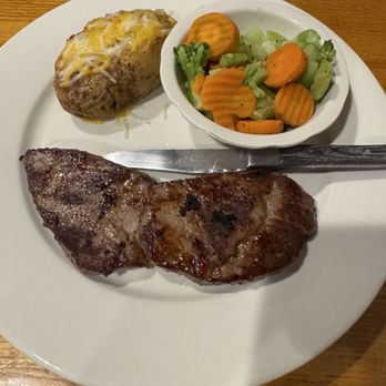 The Front Porch Restaurant and Bar - Top sirloin steak - American Near Me - Keystone, South Dakota The Front Porch Restaurant and Bar - Top sirloin steak - American Near Me - Keystone, South Dakota