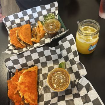 Birreria El Semaforo - Birria Tacos and Mango Pineapple Agua Fresca. - Mexican Near Me - Nampa, Idaho Birreria El Semaforo - Birria Tacos and Mango Pineapple Agua Fresca. - Mexican Near Me - Nampa, Idaho