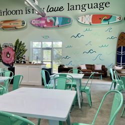 Heirloom Donuts - Seating