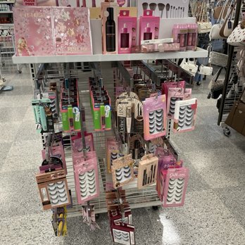 Ross Dress for Less - Ross Dress for Less (Jackson, Mississippi |Ridgewood Court Dr): Makeup - Department Stores Near Me - Jackson, Mississippi