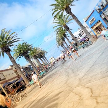 Hermosa Beach Pier - Love this place! Parking is a challenge though - Beaches Near Me - Hermosa Beach, California Hermosa Beach Pier - Love this place! Parking is a challenge though - Beaches Near Me - Hermosa Beach, California