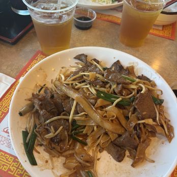Luc Dinh Ky Restaurant - Beef Chow Mein / Mi Xao Bo - Vietnamese Near Me - Westminster, California Luc Dinh Ky Restaurant - Beef Chow Mein / Mi Xao Bo - Vietnamese Near Me - Westminster, California
