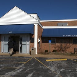 Animal Medical Center Mid-America Maryland Heights - AMCMA in Westport. One side is the Humane Society and the other is the veterinary clinic.