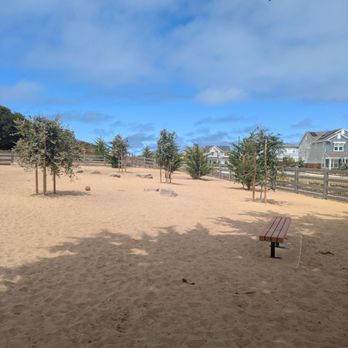 Hilltop Dog Park - Dog Parks Near Me - Marina, California Hilltop Dog Park - Dog Parks Near Me - Marina, California