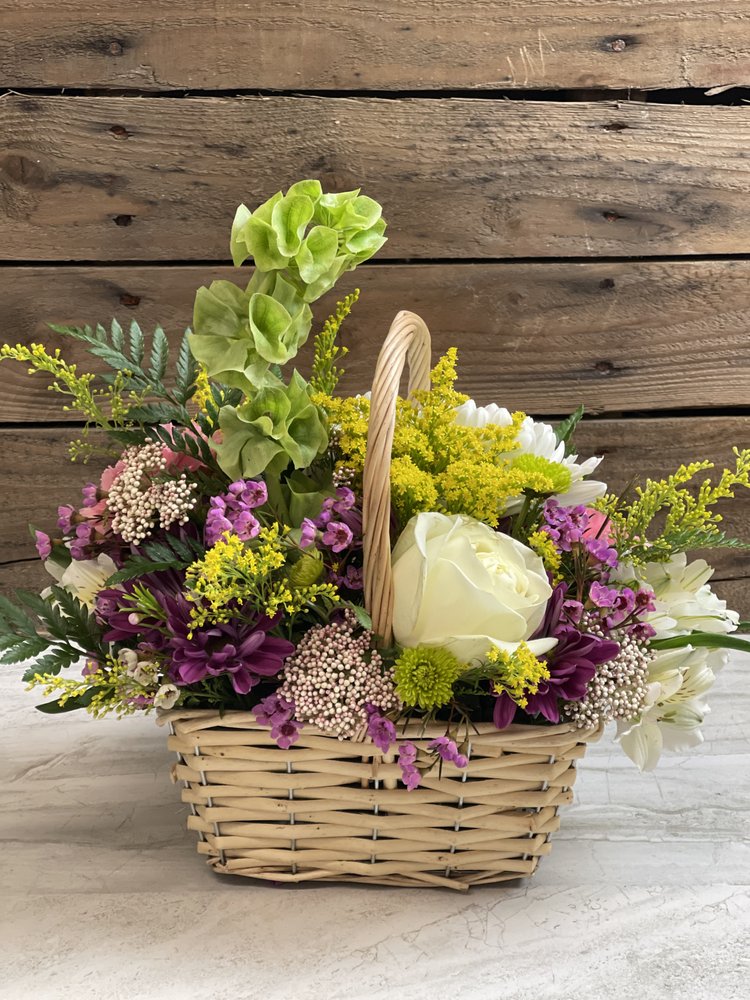 BROOKE & MONROE FLORAL Updated September 2024 Yelm, Washington