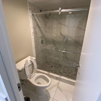 Equus Inn - Bathroom - Hotels Near Me - Ocala, Florida Equus Inn - Bathroom - Hotels Near Me - Ocala, Florida