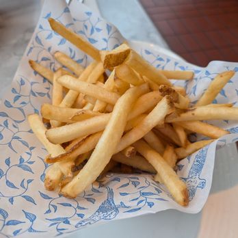 Earls Kitchen + Bar - Fries - Canadian (New) Near Me - Etobicoke, Ontario