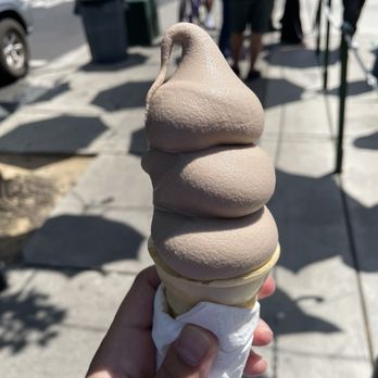 Meadowlark Dairy - Ice Cream & Frozen Yogurt Near Me - Pleasanton, California