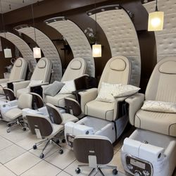 Luxury's Nail & Spa - Comfy + luxury pedicure chairs ready for you