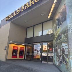 Wells Fargo Bank - Street View