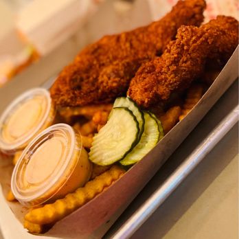 Main Chick Hot Chicken - Chicken Combo 2. 3 Tender Side of Fries - Chicken Shop Near Me - Pasadena, California