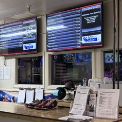 Foothills Bowl - Order past the bar where you pay for your game and shoes