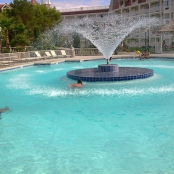 Primm Valley Resort - Primm's glorious pool - Hotels Near Me - Primm, Nevada