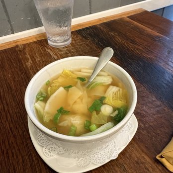 Sisters Thai - Wonton Soup - Thai Near Me - Fairfax, Virginia