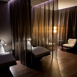 Life Time - Although, nice interior design