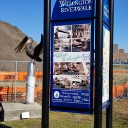 Riverwalk Landing - Signs were great