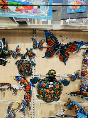 Elaine's Hallmark Shop