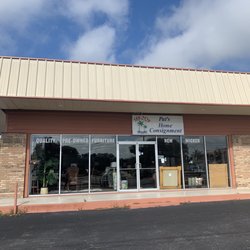 Pat's Home Consignment - Exterior.  End of little strip mall
