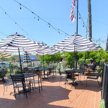 Destination Smokehouse & Eatery - Lots of outdoor seating - Sandwiches Near Me - Hemet, California Destination Smokehouse & Eatery - Lots of outdoor seating - Sandwiches Near Me - Hemet, California