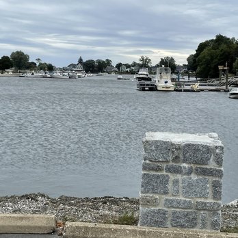 Sam & Joe's Restaurant - The view - Pizza Near Me - Danvers, Massachusetts