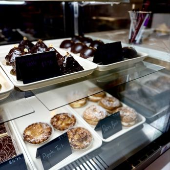 Cafe de Paris - Cafes Near Me - Apple Valley, Minnesota