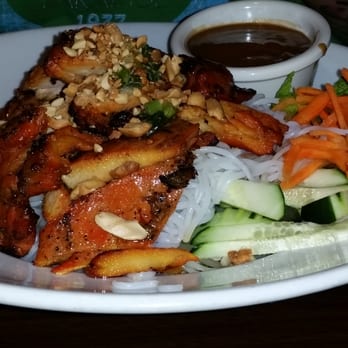 Basil Leaf Vietnamese Restaurant - Bun with lemongrass chicken - Vietnamese Near Me - Albuquerque, New Mexico Basil Leaf Vietnamese Restaurant - Bun with lemongrass chicken - Vietnamese Near Me - Albuquerque, New Mexico