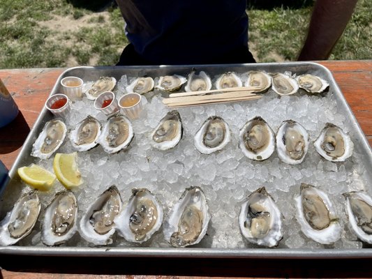 Island Creek Oyster Retail Shop by null