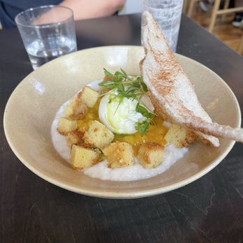 Vinai - Mango ice cream desert - New American Near Me - Minneapolis, Minnesota