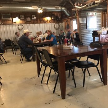 Green Chile Willy's Grill - Inside - Steakhouses Near Me - Amarillo, Texas