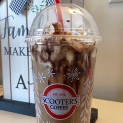 Scooter's Coffee - Iced Twix Latte