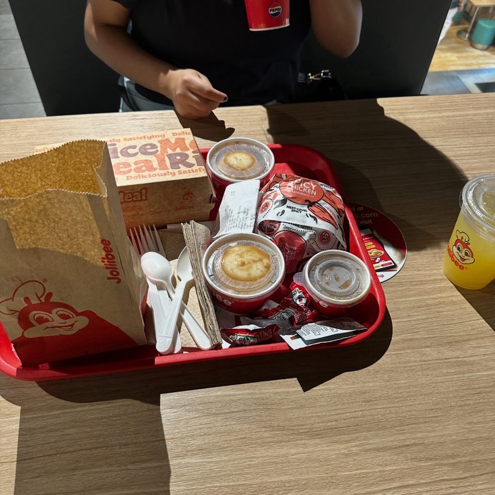Jollibee - Chicken Shop Near Me - Los Angeles, California
