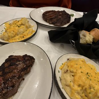 Harry & Izzy's - Steakhouses Near Me - Indianapolis, Indiana