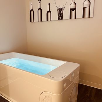 HydroLight Lounge - Cold Plunge in HydroLight Lounge in Jacksonville, FL - reduce inflammation, boost energy and recover faster in our modern wellness lounge. - Colonics Near Me - Ponte Vedra, Florida
