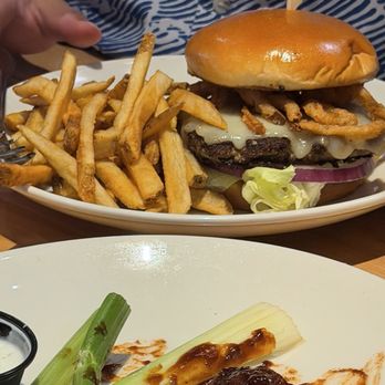 Applebee's Grill + Bar - American Near Me - Anaheim, California