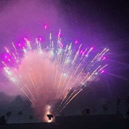 Beautiful fireworks for all to see Beautiful fireworks for all to see