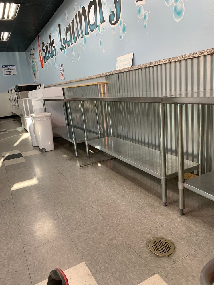 SUDS LAUNDRY HUB 11 Photos & 13 Reviews Laundromat 2418 N Fruit