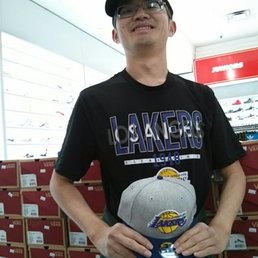 Showing my Los Angeles Lakers spirit and the last Lakers hat that they have on stock 1-21-20!!!