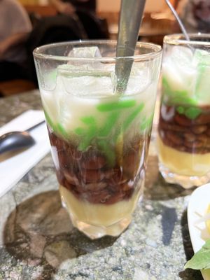 Pho Tay Ho by null