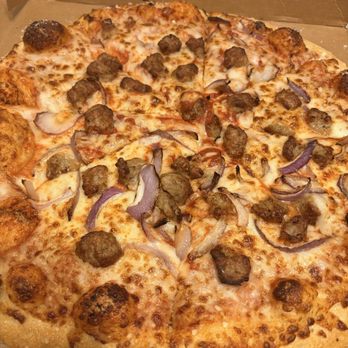 Hungry Howie's Pizza - Italian sausage pizza with onions. - Pizza Near Me - Dallas, North Carolina Hungry Howie's Pizza - Italian sausage pizza with onions. - Pizza Near Me - Dallas, North Carolina