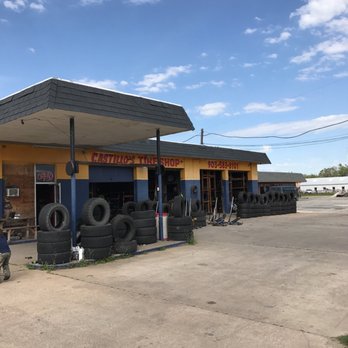 Castillo's Tire Shop - Bonham, Texas Castillo's Tire Shop - Bonham, Texas