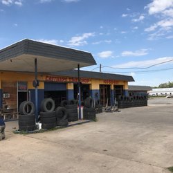 Castillo's Tire Shop