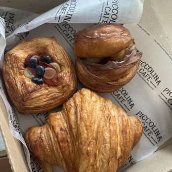 Piccolina Café - Danesa, Roll, Croissant - Cafeteria Near Me - Buenos Aires, C
