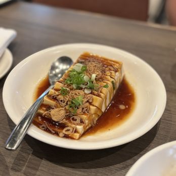 Paradise Dynasty - Chilled Tofu in Soy Sauce Vinaigrette with Crispy Onion (favorite!) - Singaporean Near Me - Costa Mesa, California Paradise Dynasty - Chilled Tofu in Soy Sauce Vinaigrette with Crispy Onion (favorite!) - Singaporean Near Me - Costa Mesa, California