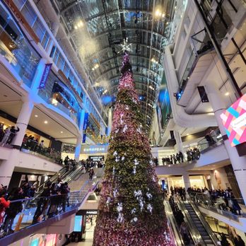 CF Toronto Eaton Centre - Shopping Centers Near Me - Toronto, Ontario CF Toronto Eaton Centre - Shopping Centers Near Me - Toronto, Ontario