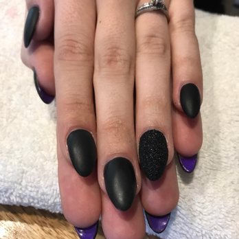 The Beauty Bar and Boutique - Nail Salons Near Me - Tehachapi, California