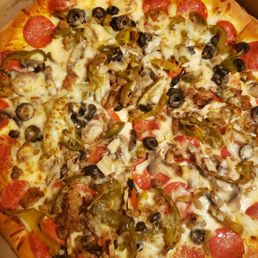 Special Pizza with white sauce Special Pizza with white sauce