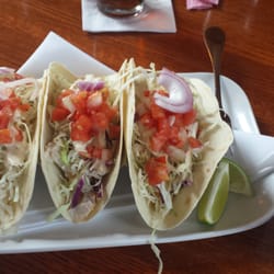 Captain's Quarter Marina - Mahi tacos