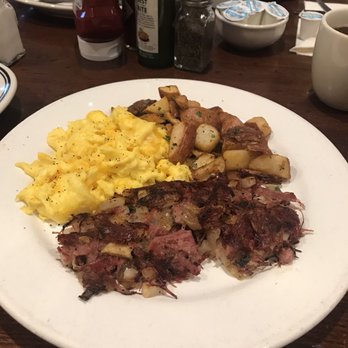 Mimi's Cafe - Corned beef Corned Beef Brisket Hash & Eggs ... Tasty! - Breakfast & Brunch Near Me - Chandler, Arizona Mimi's Cafe - Corned beef Corned Beef Brisket Hash & Eggs ... Tasty! - Breakfast & Brunch Near Me - Chandler, Arizona