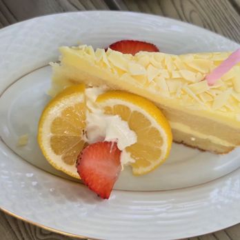 Emily's Garden - Lemon cake - Coffee & Tea Near Me - Ft. Lauderdale, Florida